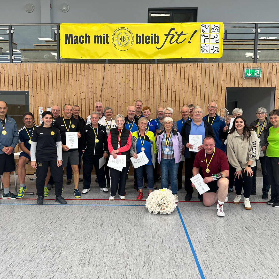 Foto: TSV 1864 Mengersgereuth-Hämmern Hier ist ein Gruppenfoto zu sehen.